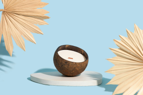 FUTURE IS BAMBOO   Clean Bloom Coco Candle