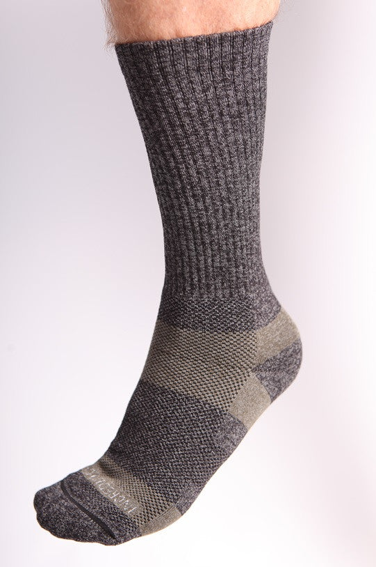 Incrediwear Incrediwear Trek Socks Crew Colour: Green / Gray
Clothing Size: Large Each