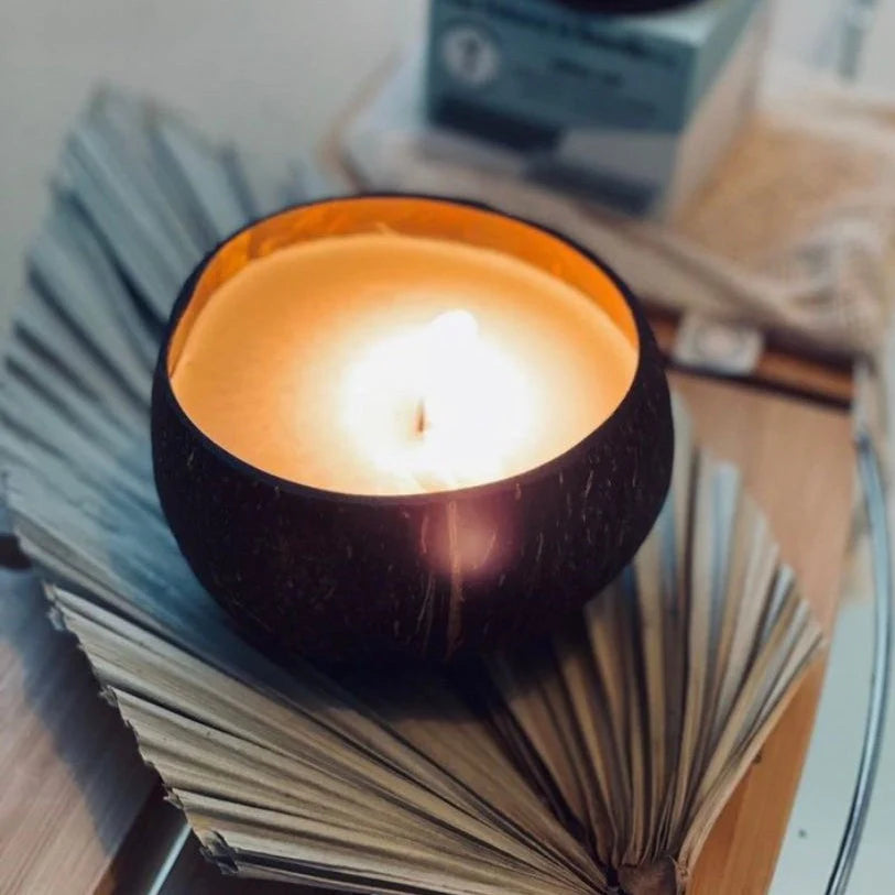 THE FUTURE IS BAMBOO    Cozy Bloom Coco Candle