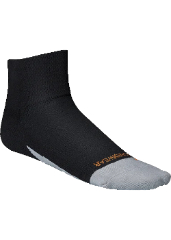 Incrediwear Sport Socks Quarter Colour: Black 
Clothing Size: Medium